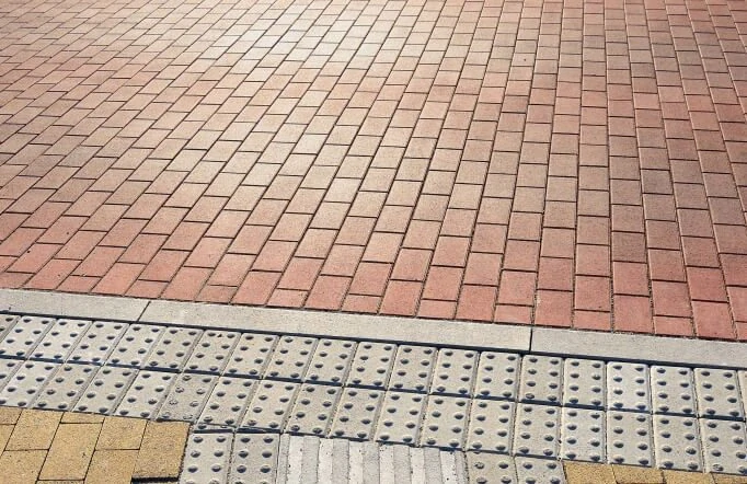 Dlažba pre nevidiacich